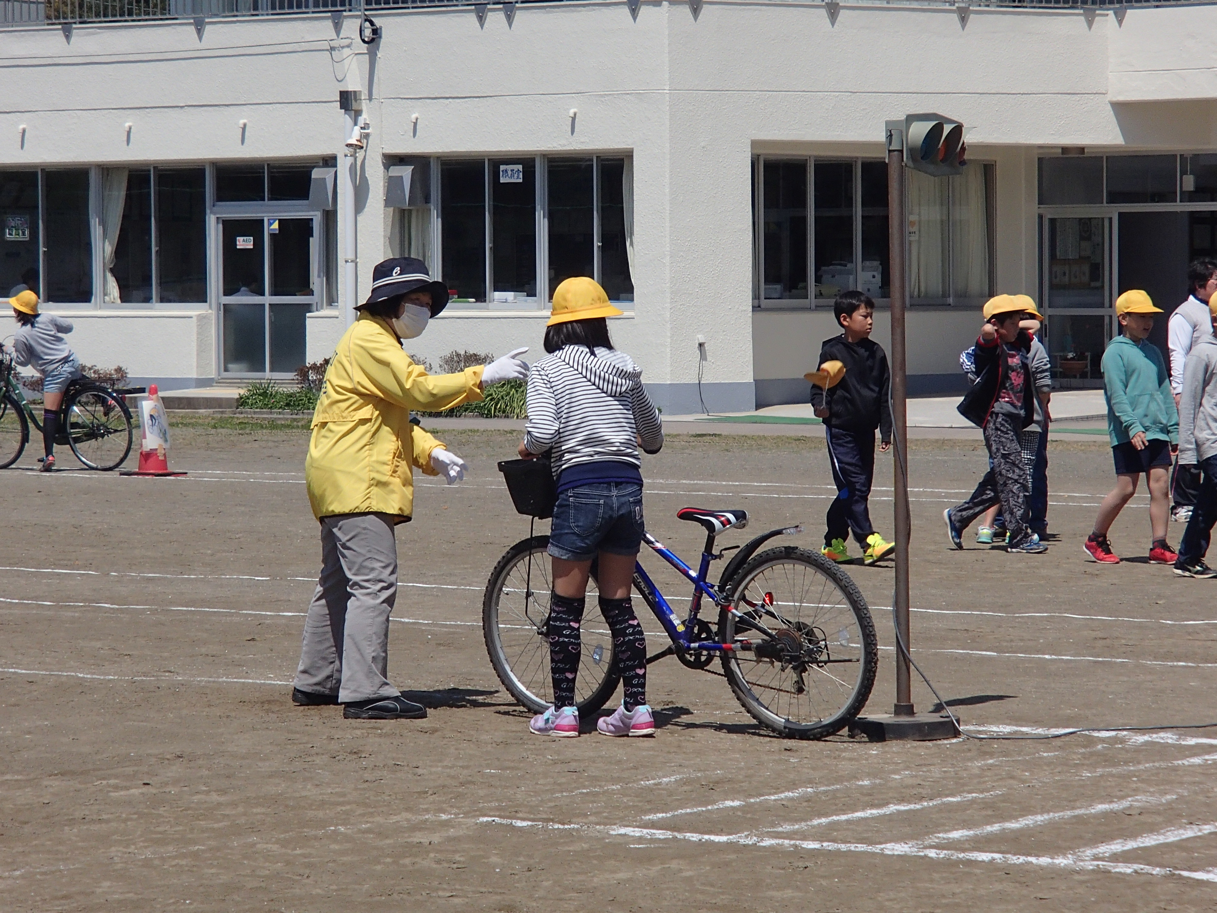 女性会員による交通安全教室